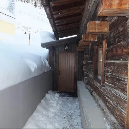 Hüttenzeit Almhütte